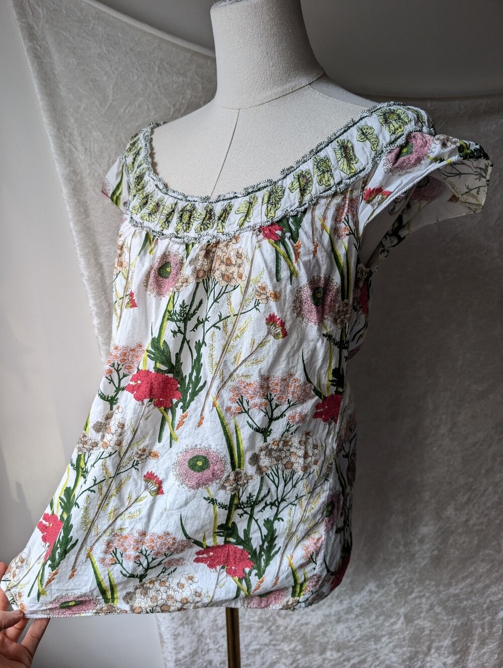 Small Floral Cotton White Elastic Neckline